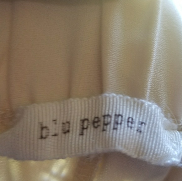 Crochet shorts with elastic waist band - Picture 4 of 7